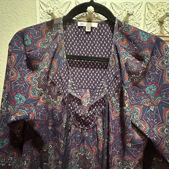 DR2 Multicolor Paisley Blouse - Picture 3 of 7
